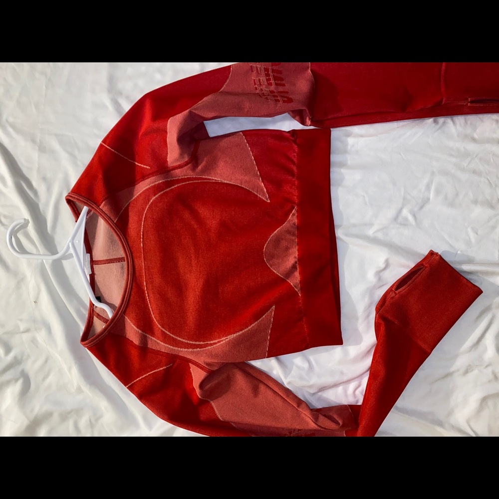 Gymshark top